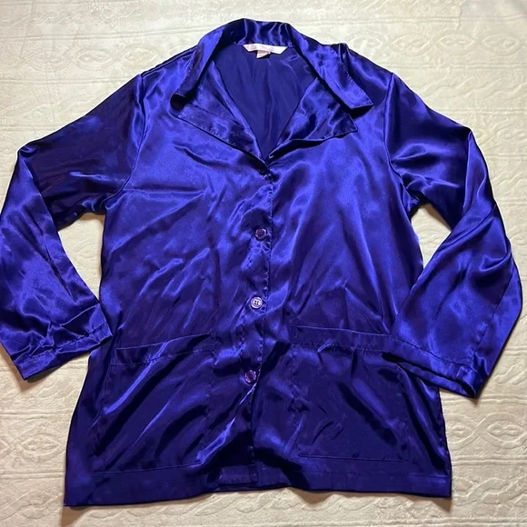 Victoria’s Secret pajama top‎
