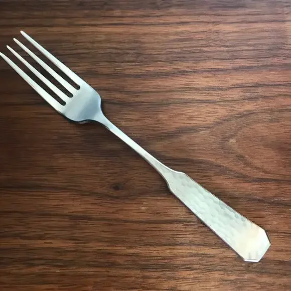 Reed & Barton COLONIAL FORGE Stainless Hammered Satin - single dinner fork (1)