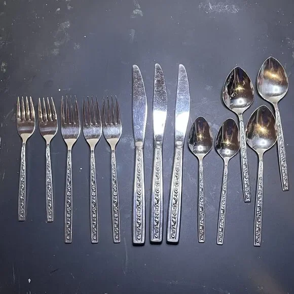 West Bend Fernwood Stainless Flatware 14 Piece Set Forks Spoons Knifes Mixed