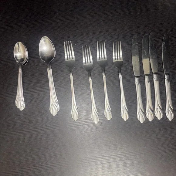 Hampton Silversmiths Stainless Flatware Set of 15