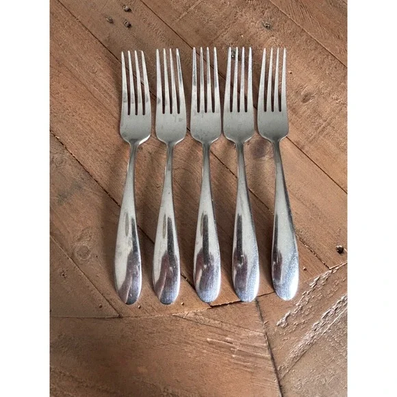 Oneida Stainless Steel‎ Salad Forks Set of 5 Silverware 90-194 China