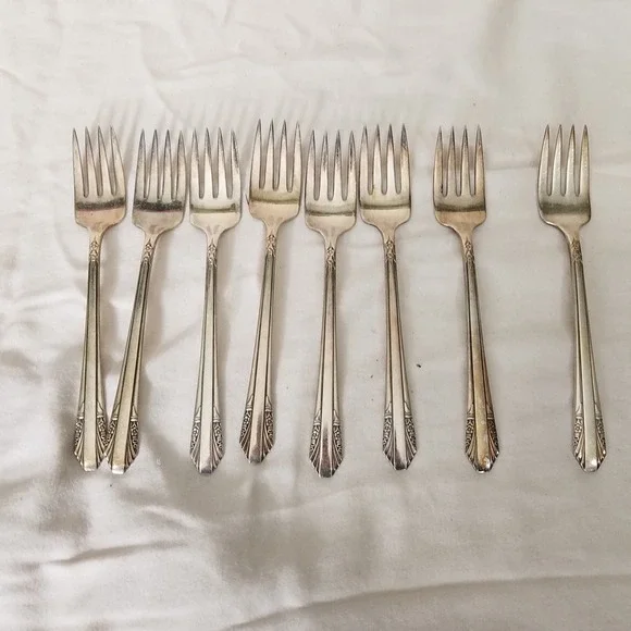 Rogers IS Rosalind Salad Forks Set of 8 Silverplate 1938 Vintage Art Deco Floral