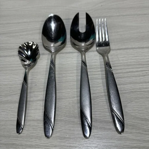 Oneida Silver Stainless Steel (Set of 4)‎ Flatware Vintage