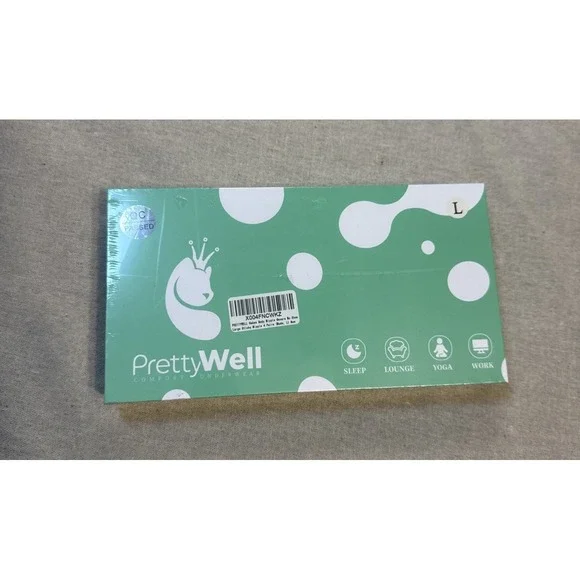 NIB PRETTY WELL 4 pairs of nip covers  Large PrettyWell‎