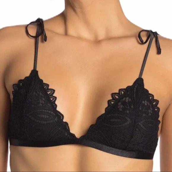 Free People‎ Black Mila Lace Knit Bralette Size Medium New