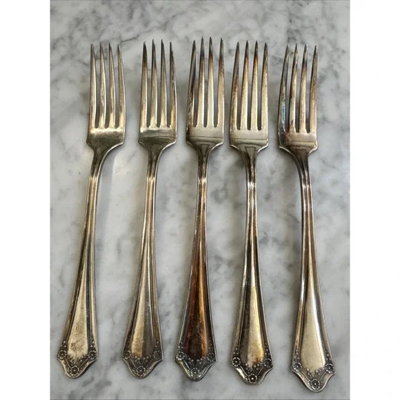 11 Oneida Community  Primrose 7 1/2 Inch Forks Set Of 5‎