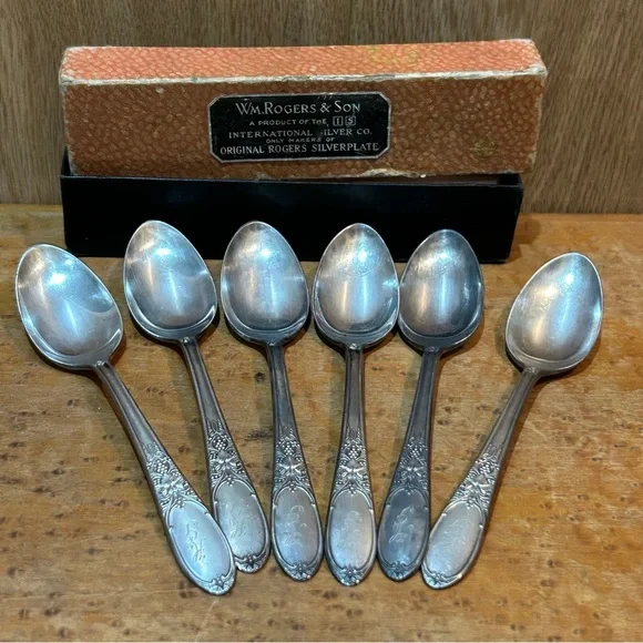 BURGUNDY aka CHAMPAGNE 1934 TEASPOON WM ROGERS IS Lot Of 6 Original Box