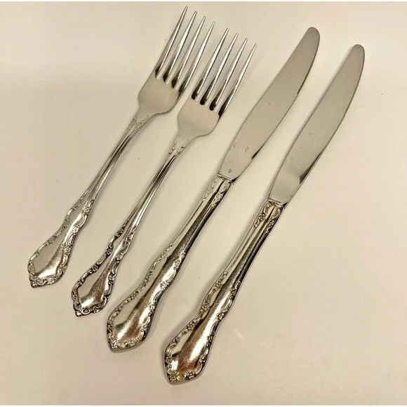 Oneida Distinction Deluxe Mansion Hall Stainless set of (2) Forks and (2) Knives