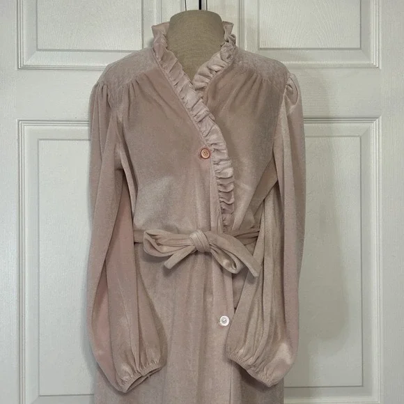 Vintage 70-80's JC Penney Pink Velour Long House‎ Robe Ruffle Victorian Granny M