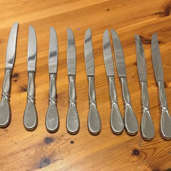 Set of Silver Knives: 9 knives