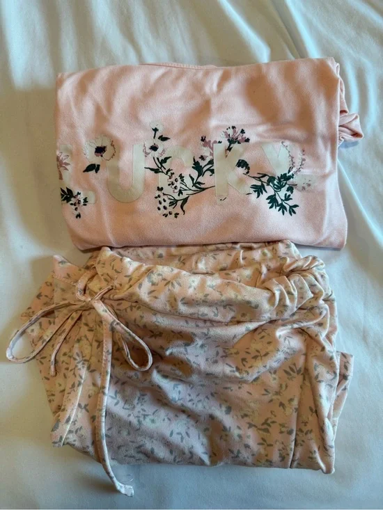 Lucky Brand Light Pink Floral Logo Loungewear Set