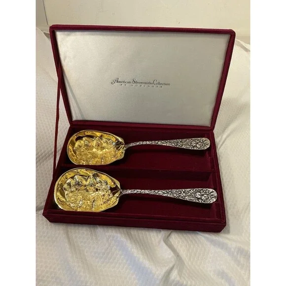 Vintage Set of 2 Godinger Silversmiths Strawberry Serving Spoons~NOS In Felt Box