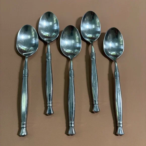 Oneida Act 1 Stainless Table Soup Spoons Set of 5 Glossy Silver Heirloom Cube