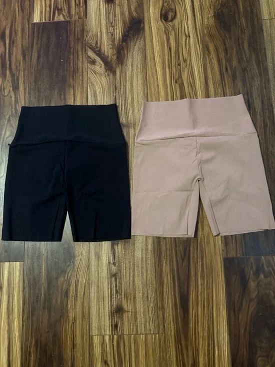 LEONISA Stay-In-Place Seamless Shapewear Shorts