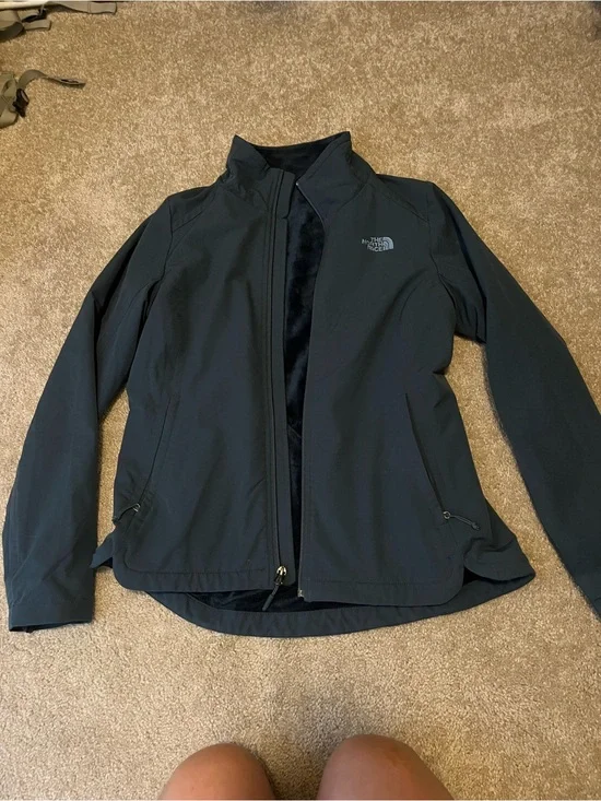 The North Face Women's Dark Gray Softshell Utility Jacket