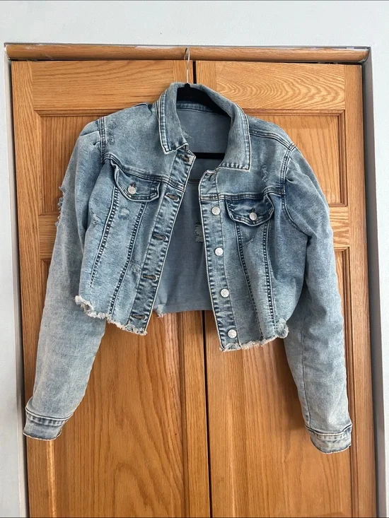 Cropped Light Blue Denim Jacket - Women