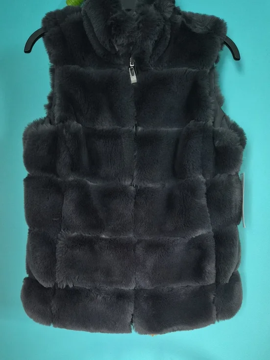 NWT Via Spiga Black Faux Fur reversable Vest PTP 20, LENTH 25