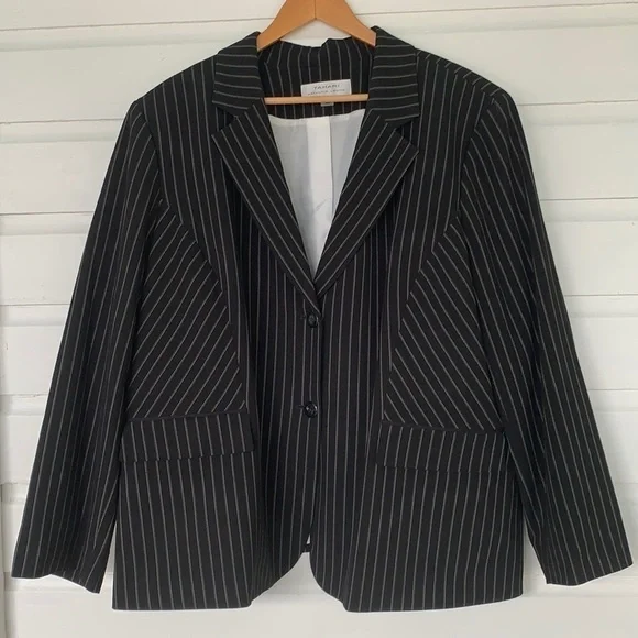 Tahari Arthur S. Levine | Pin Stripe Black Structured Lined 2 Button Jacket 24W