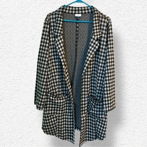 🌺LULAROE LONG BLACK-WHITE CHECKED FRONT POCKETS OPEN CARDIGAN