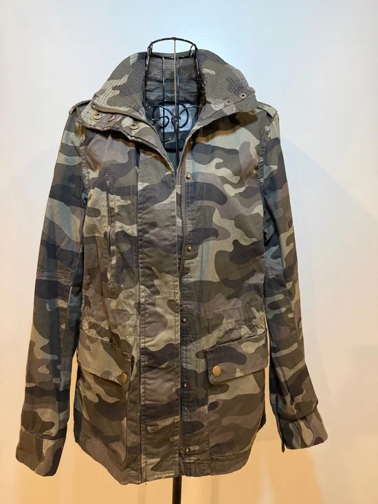 2Sable‎ Camouflage Jacket