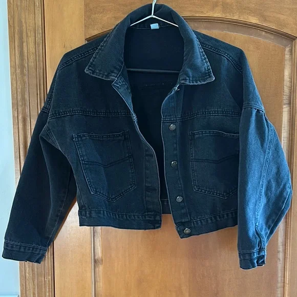 Women’s Black Denim Cropped Oversized Jean Jacket Size Medium
