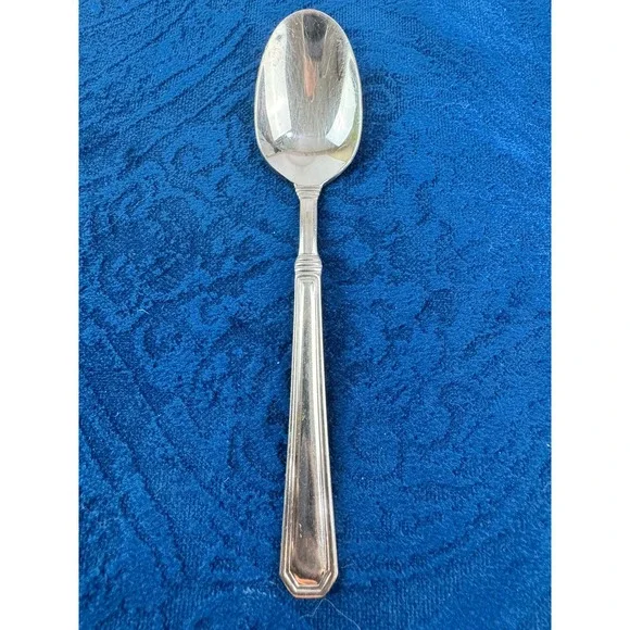 Pfaltzgraff Providence Stainless Steel Oval Soup Spoon 18/8 Flatware Indonesia