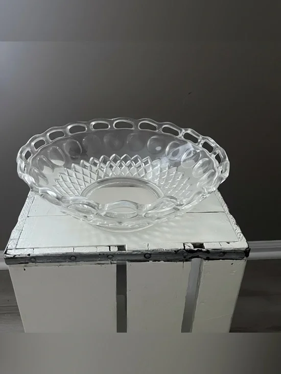 Vintage McKee Glass Serving Bowl Colonial Band