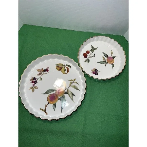 Royal Worcester Evesham Gold - 2 Round Flan Quiche Dish: Shape 59, Size 2, and 4