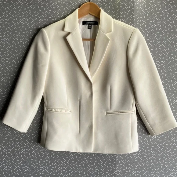 Ellen Tracy Women's Elegant Cream Blazer