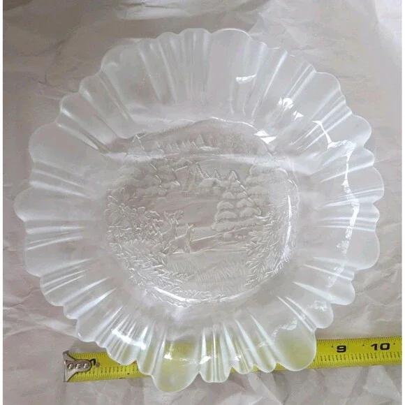 Mikasa Frosted Bowl Winter Woodland Scene Deer Cabin Pine Trees 8