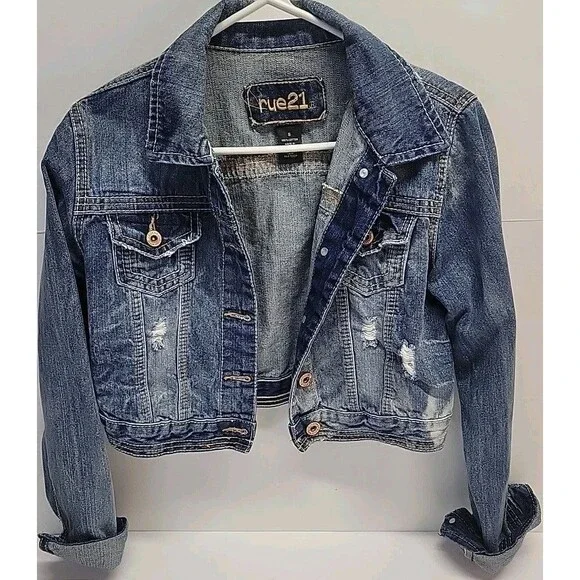 Rue 21 cropped Distessed Blue‎ denim jacket size Small