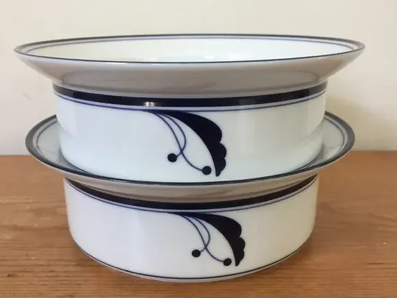 Pair Vtg Dansk Flora Bayberry Blue White Porcelain Cereal Soup Salad Bowls 6.75