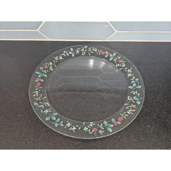 Vintage Pfaltzgraff Winter Berry Holiday Christmas Round Serving Platter