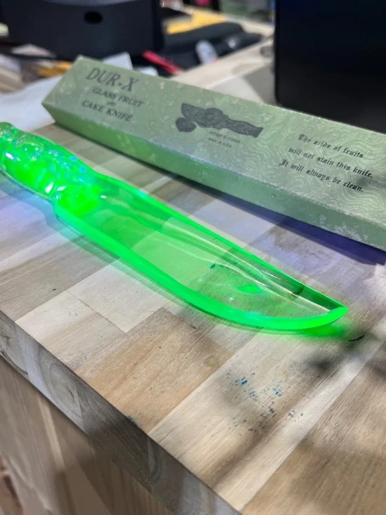 Dur-x green Uranium glass knife