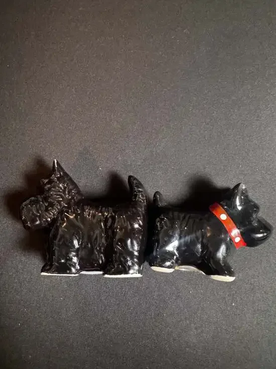 Vintage Ceramic Scottish Terrier Dog Salt and Pepper Shakers