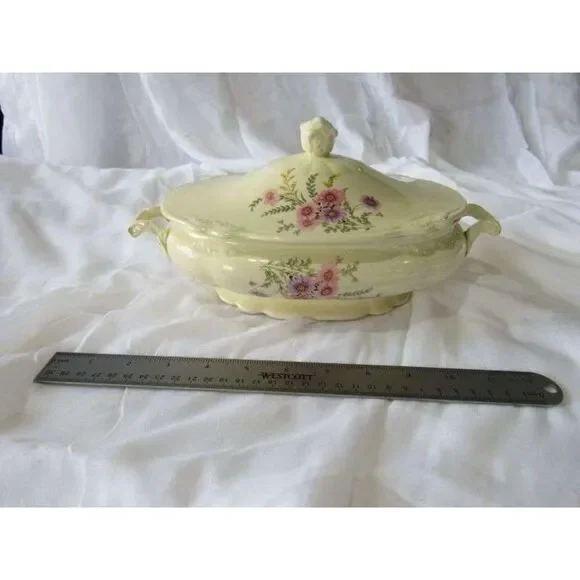 Vtg Homer Laughlin Virginia Rose Covered vegetable dish