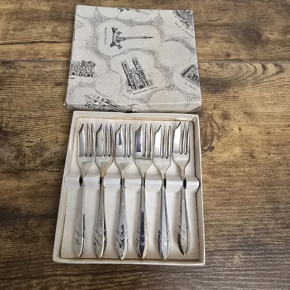 Vintage Sheffield England silverplate dessert fork set of 6 with box