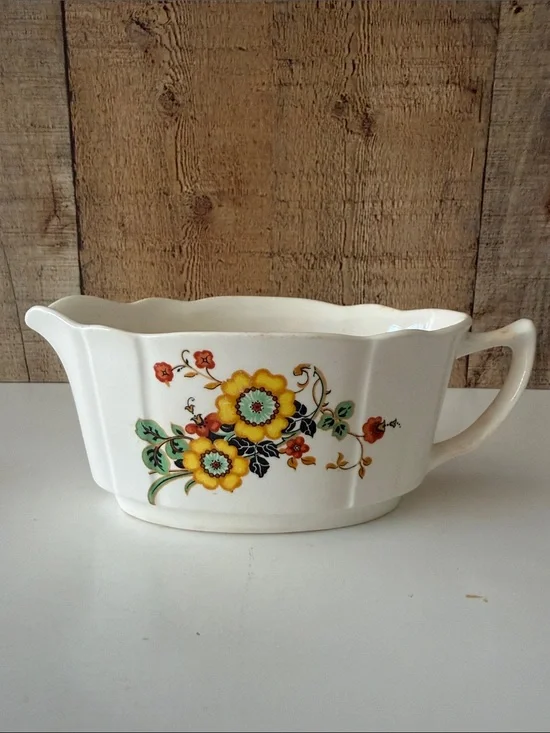 Vintage 1920’s KT&K “Ivory” Line Gravy Boat