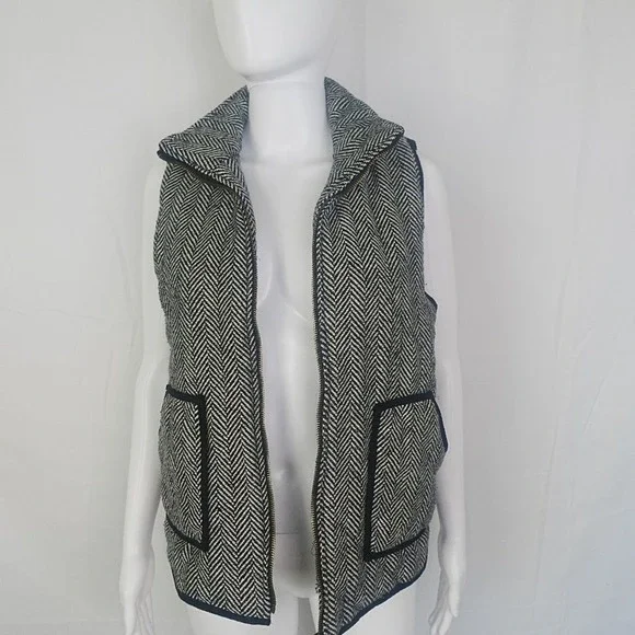 Black and White Quilted‎ Winter Vest Zippered Size Small