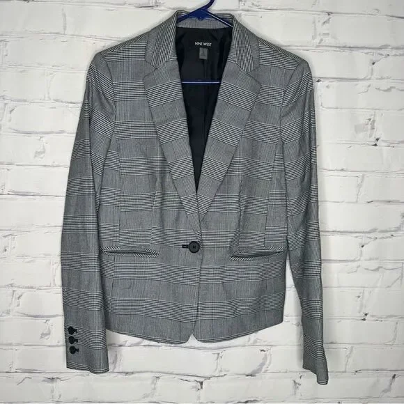 ‎Nine West size 6 gray blazer