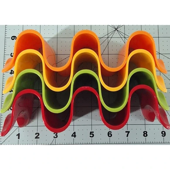 Set‎ of 4 Colorful Plastic Taco Holders | Red Orange Yellow Green