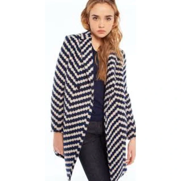 Vilagallo Navy and Cream Chevron Pattern Wool Coat Jacket Blazer New