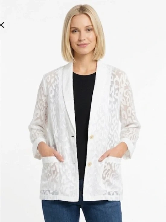 Jodifl white jacket size medium new with tags
