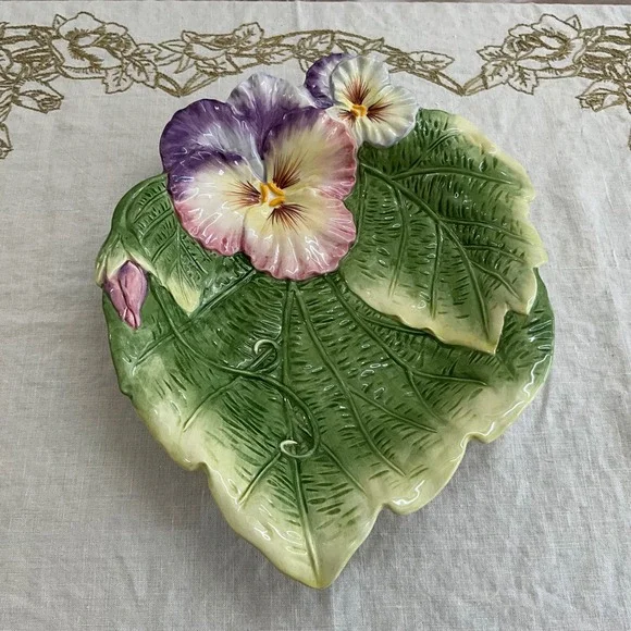 Fitz and Floyd Halcyon‎ Classics Pansy Leaf Serving Bowl Floral Ceramic 12 Inch