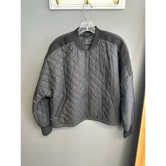 Mercer-Mettle Womens Sz M Black Boxy‎ Quilted Jacket Bomber Coat Zip Pockets