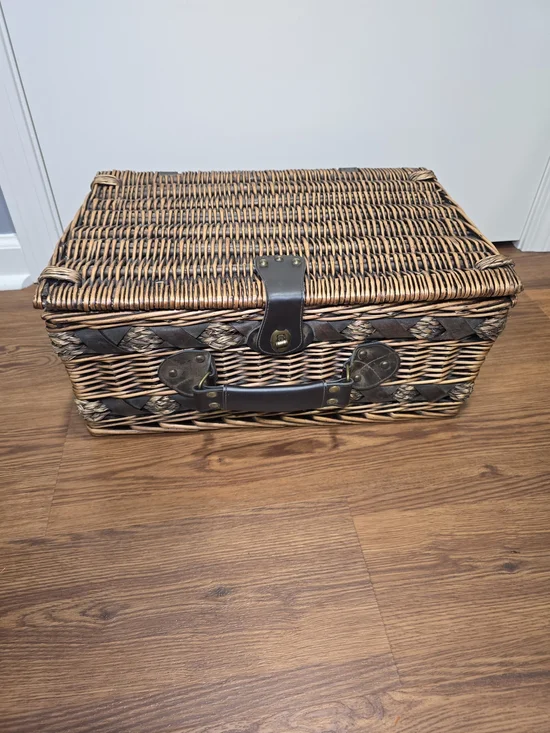 Woven Rattan Picnic Basket with Leather Handle - Brown