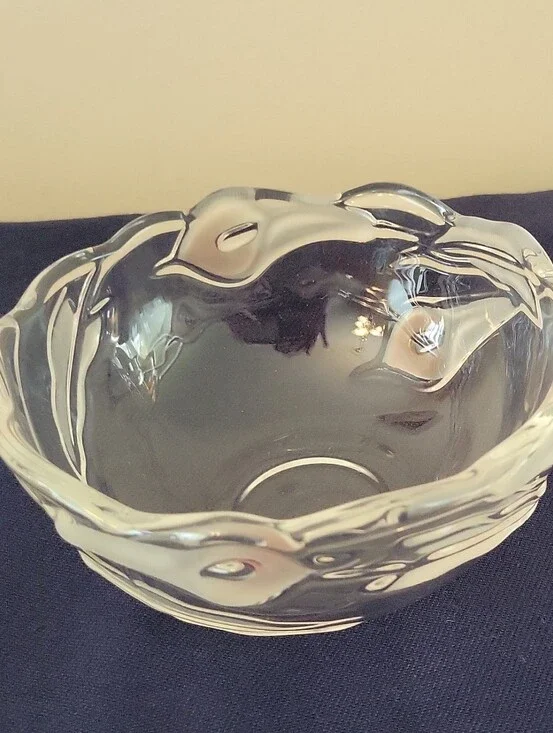 Mikasa Mayfair Bowl, Pink Calla Lily