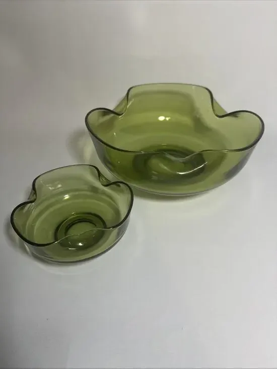 Anchor Hocking Vintage Medallion Avocado Green Chip and Dip Set