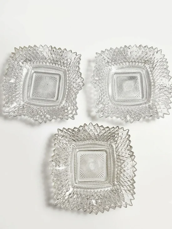 Vintage Indiana Glass Diamond Point Sunburst Square Bowls Set