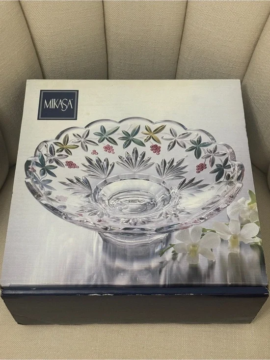 Vintage Mikasa Garden Vineyard Footed Bowl...NIB